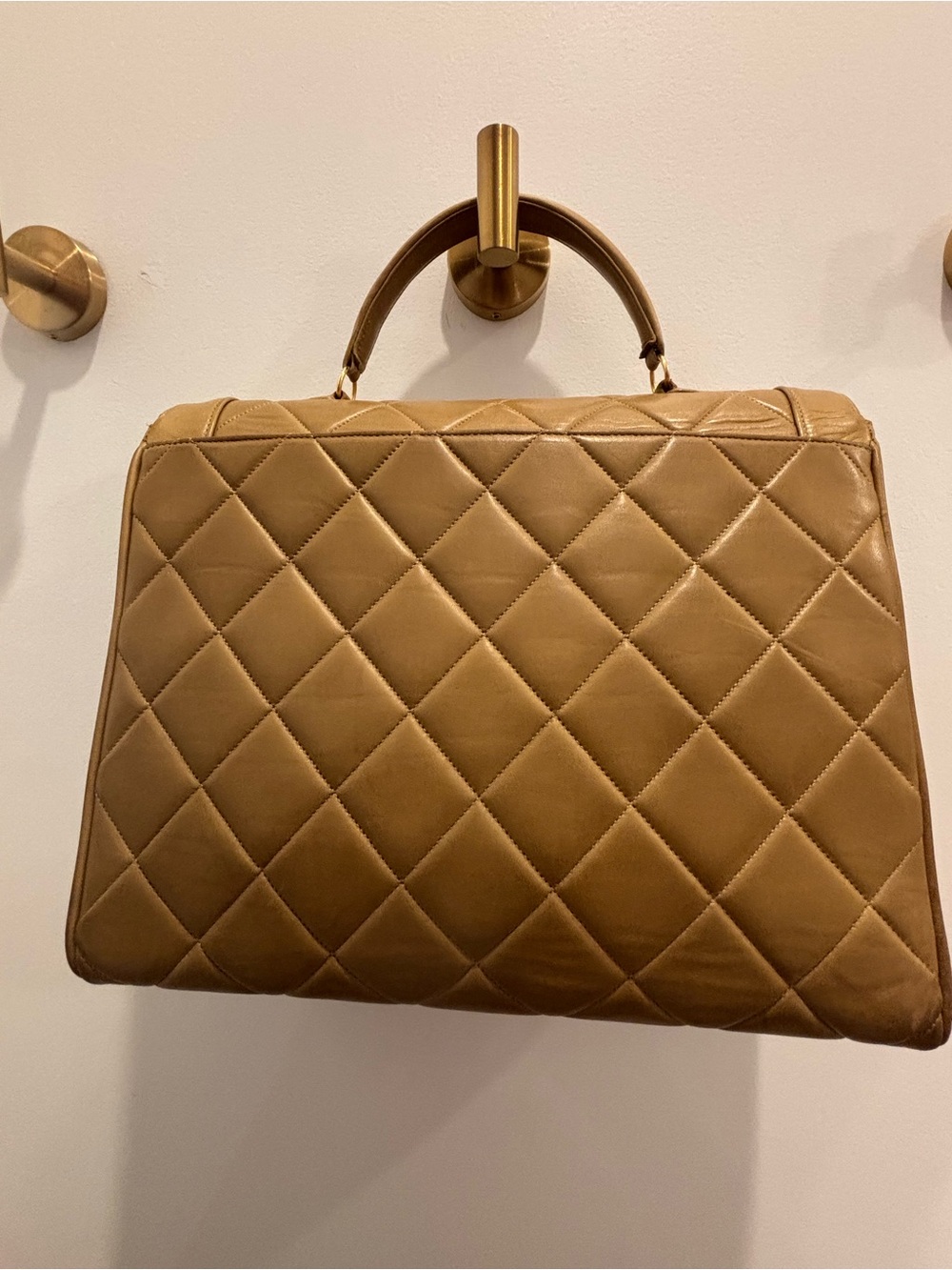 Chanel Vintage Quilted Top Handle Kelly Bag in Tan, 24K Gold Hardware - Picture 2 of 16